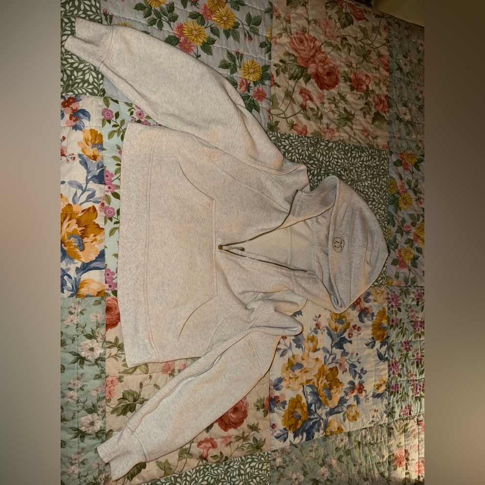 Lululemon Heathered Bone/Gold Zipper Scuba 
Oversized Hoodie Crop XS/S - Picture 3 of 5